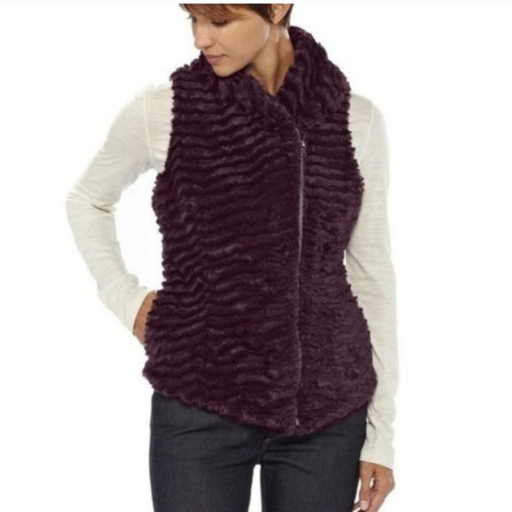 Patagonia Pelage Faux Fur Vest Dark Purple Sz Medium
